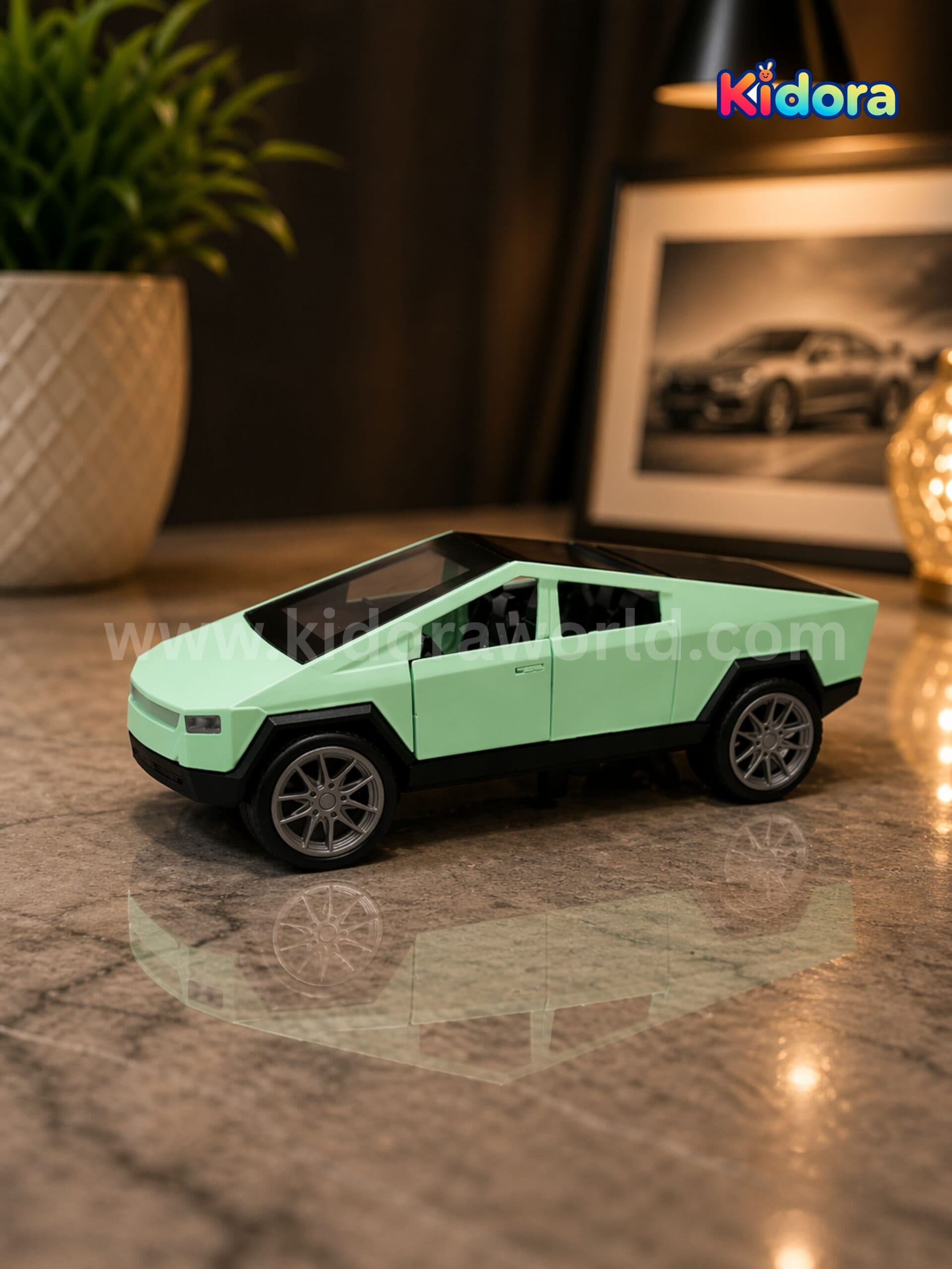 Die-Cast Cybertruck Style Car – 1:36 Scale